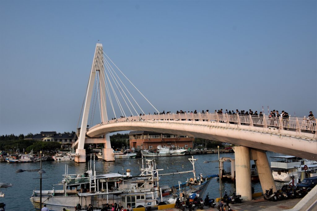Tamsui Lover'S Bridge