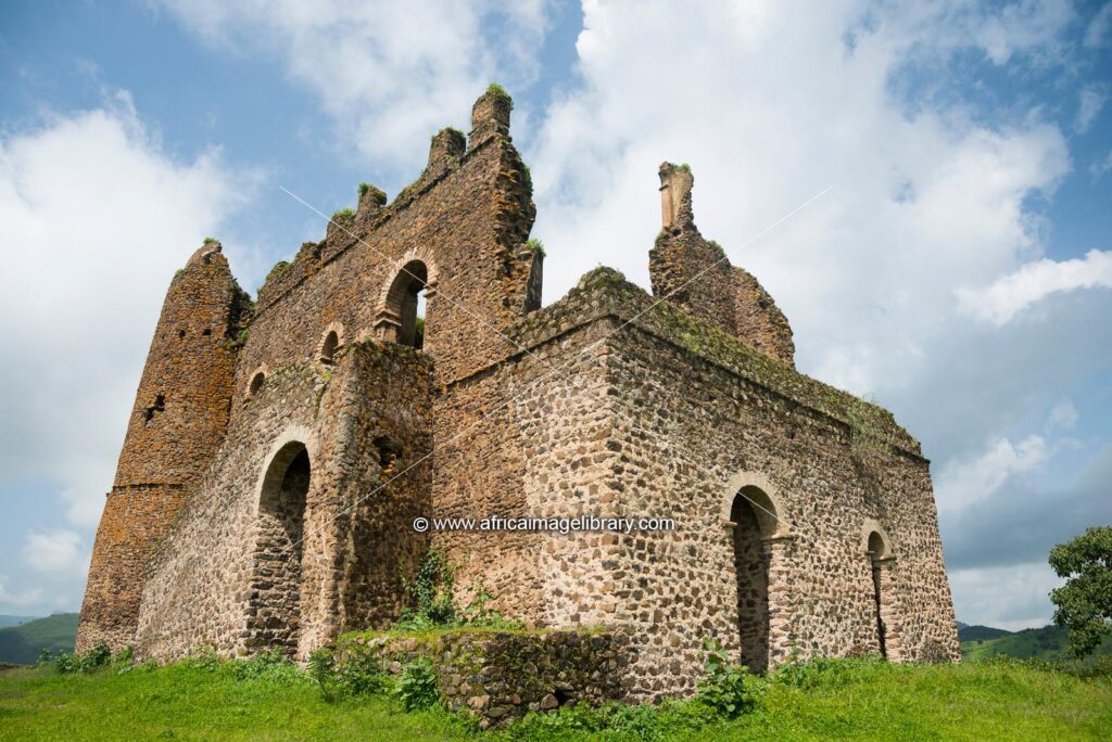 Guzara Castle