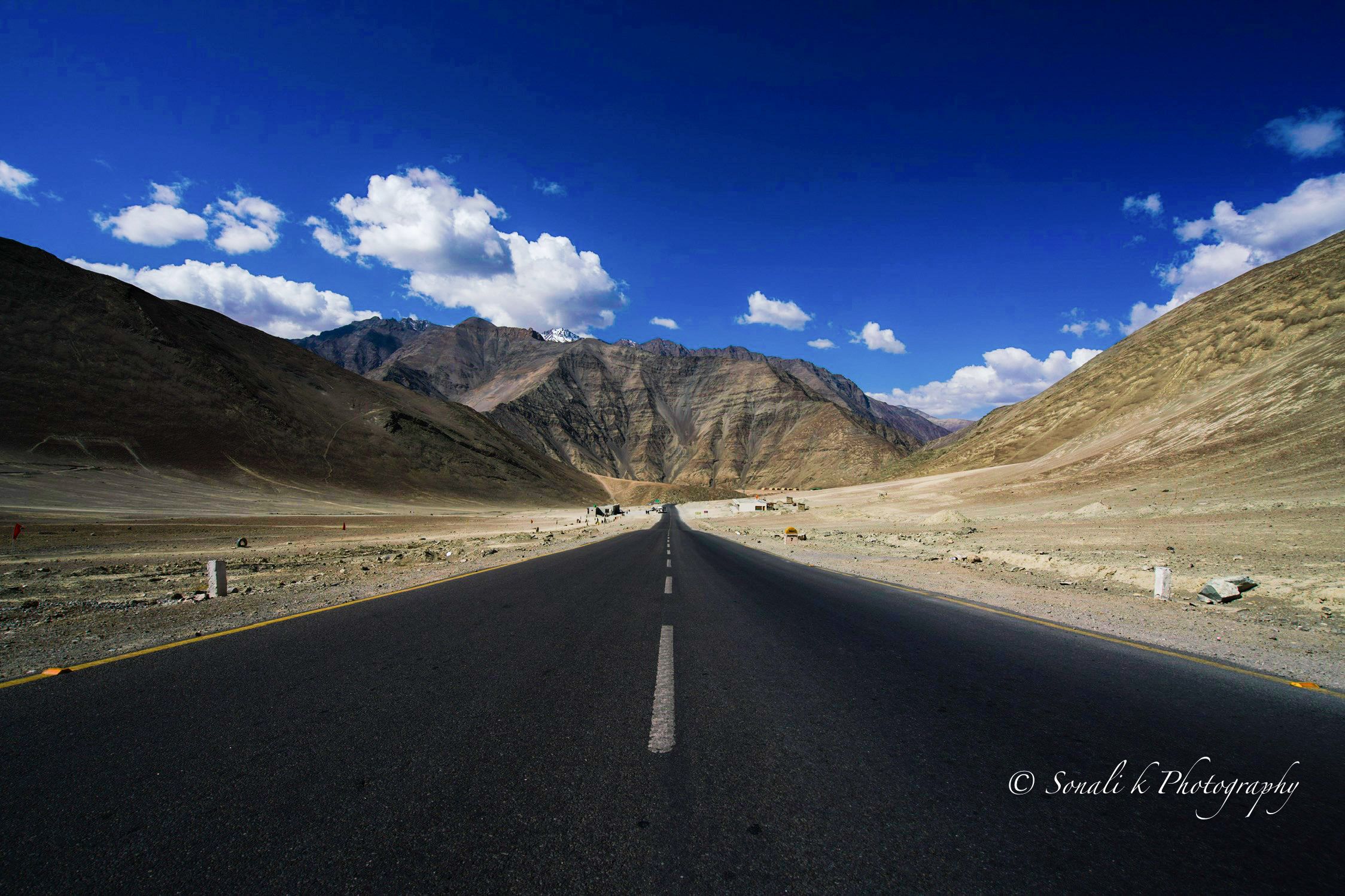 Magnetic Hill - Awe-inspiring Places