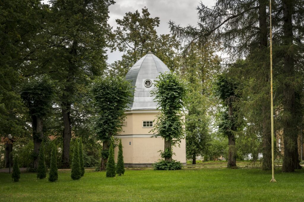 Naukšeni Manor and Park