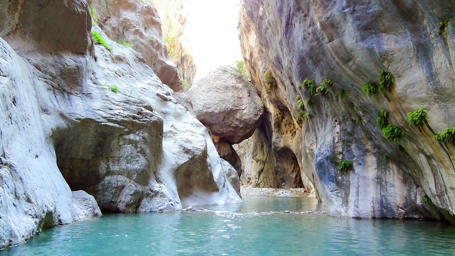 Saklikent Canyon - Awe-inspiring Places