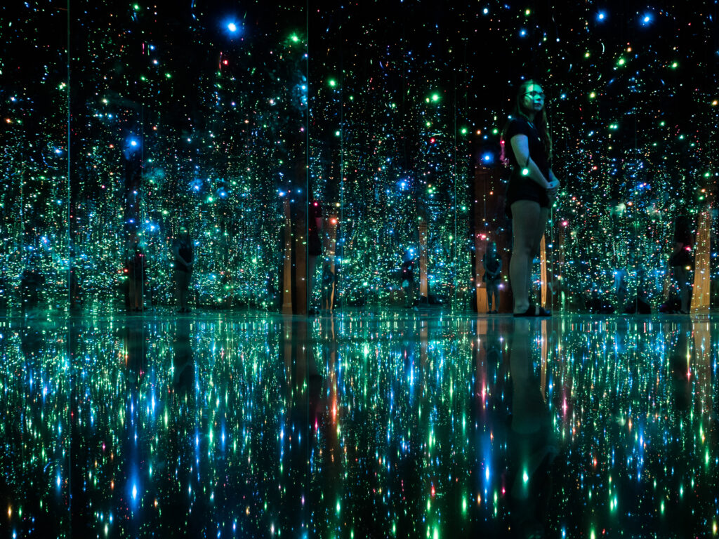 Fireflies' The Yayoi Kusama Infinity Room